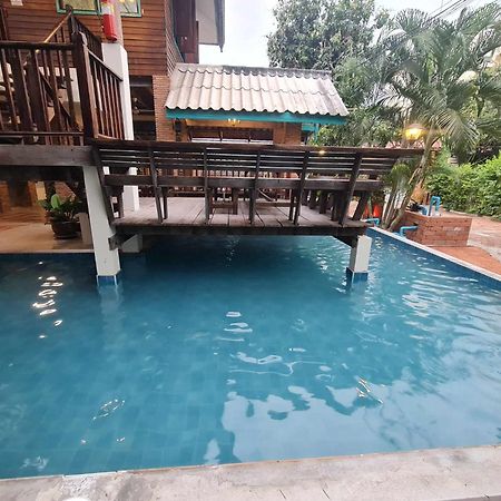 Апартаменты Tepbunthomhouse Ayutthaya Экстерьер фото