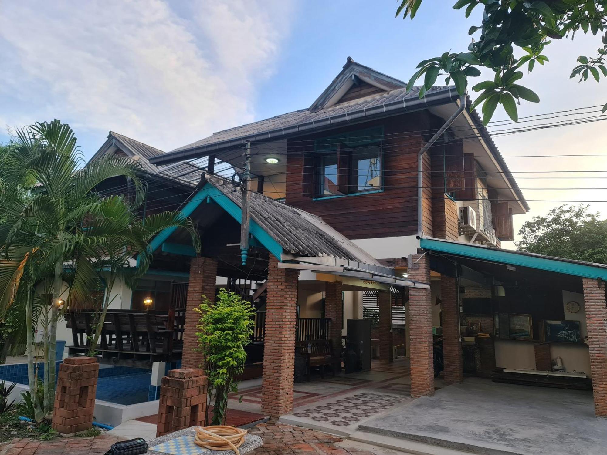 Апартаменты Tepbunthomhouse Ayutthaya Экстерьер фото