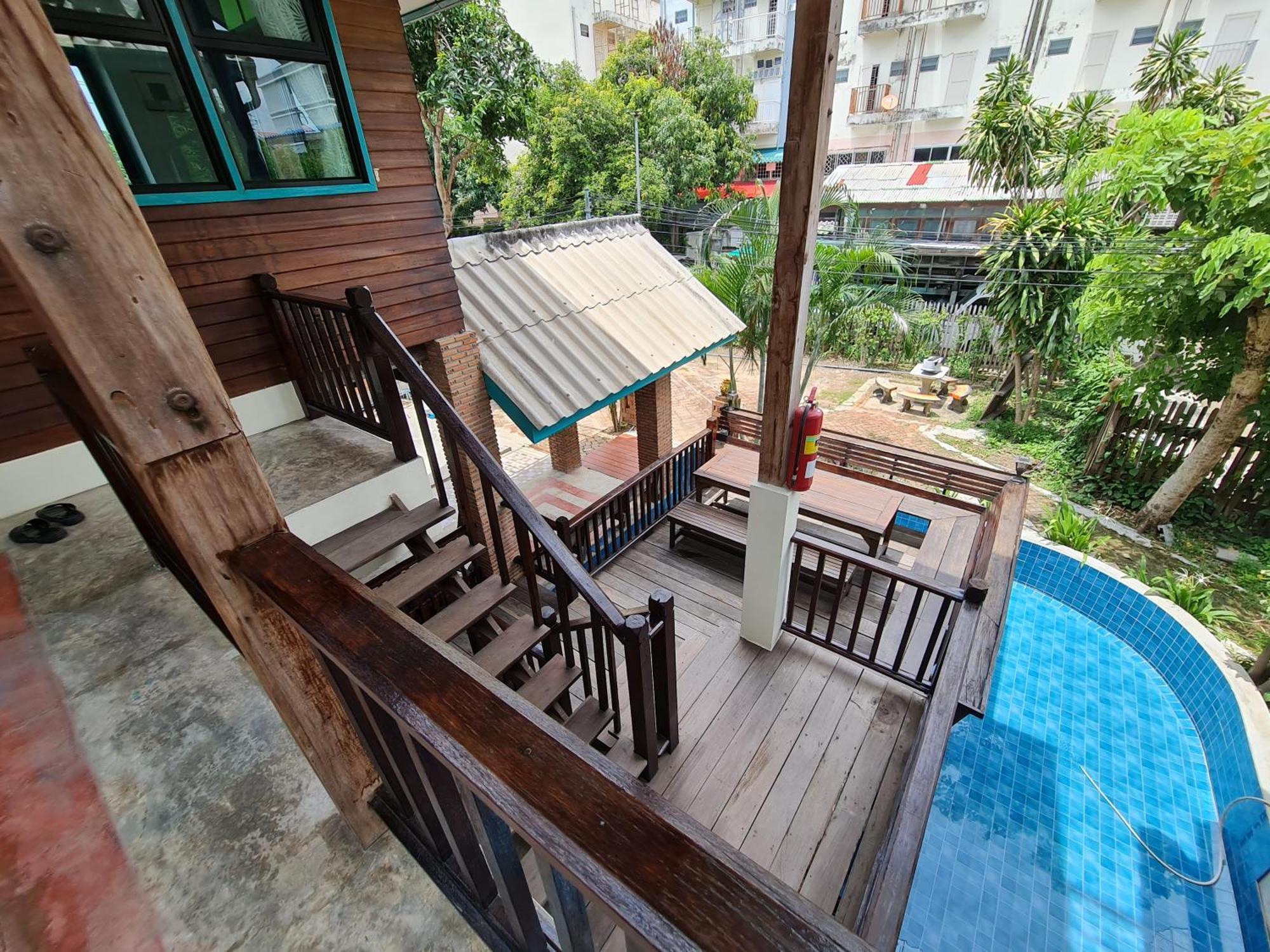 Апартаменты Tepbunthomhouse Ayutthaya Экстерьер фото