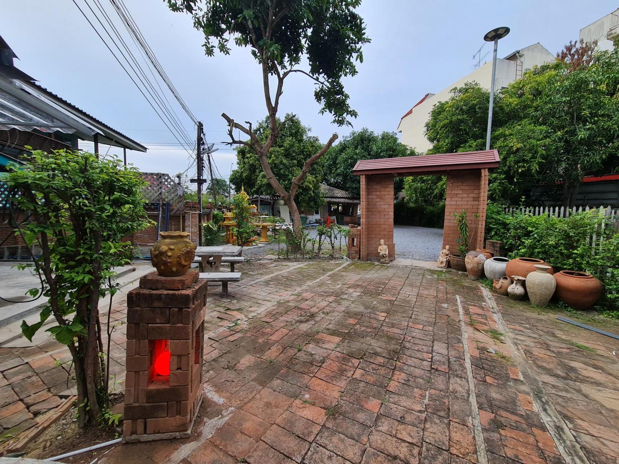 Апартаменты Tepbunthomhouse Ayutthaya Экстерьер фото
