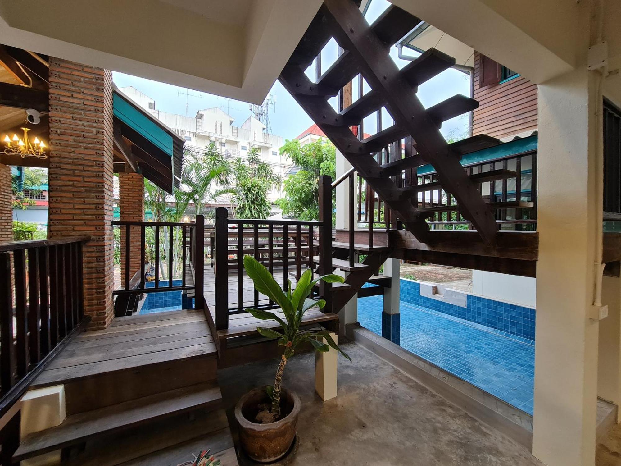 Апартаменты Tepbunthomhouse Ayutthaya Экстерьер фото