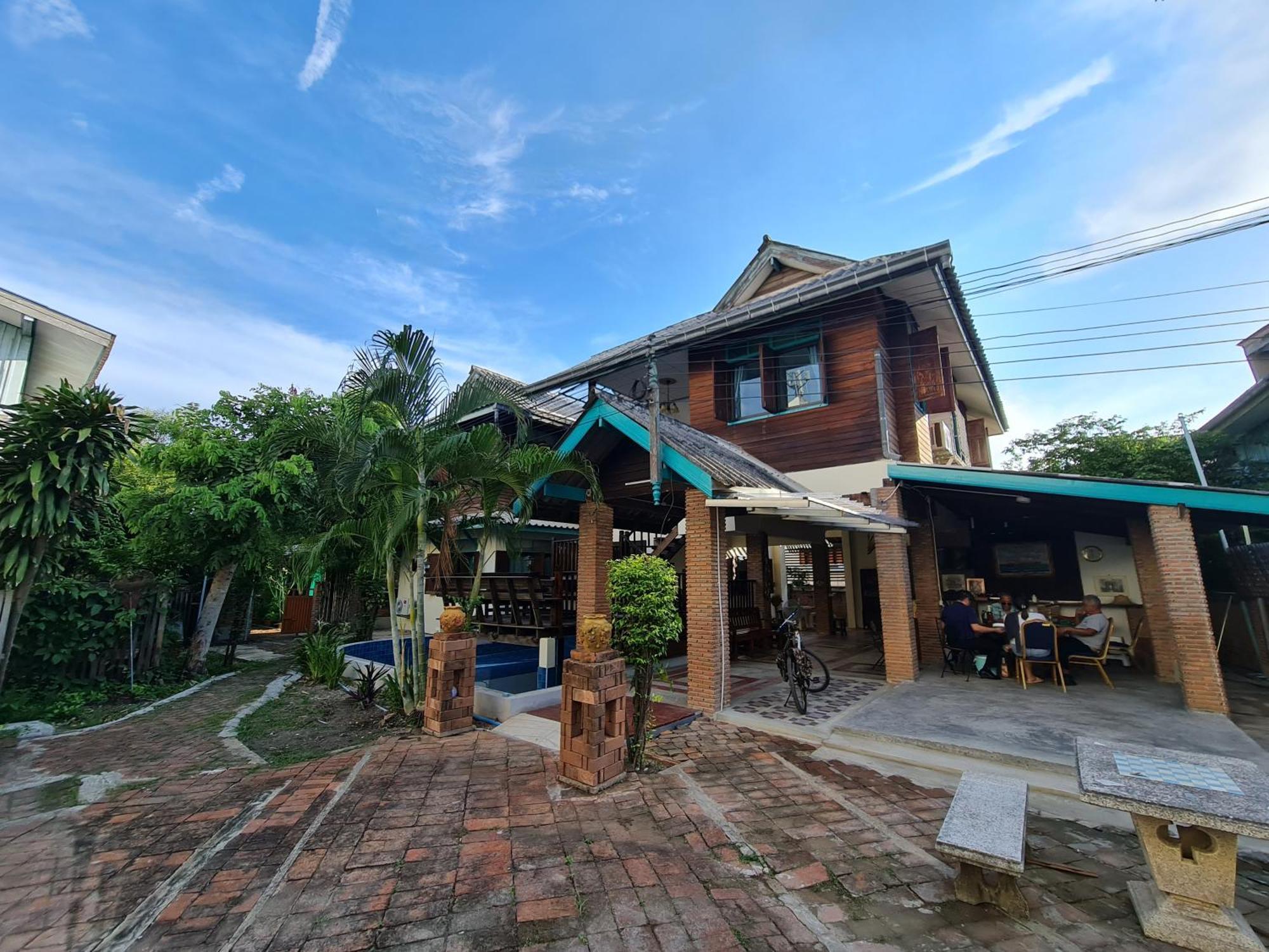 Апартаменты Tepbunthomhouse Ayutthaya Экстерьер фото
