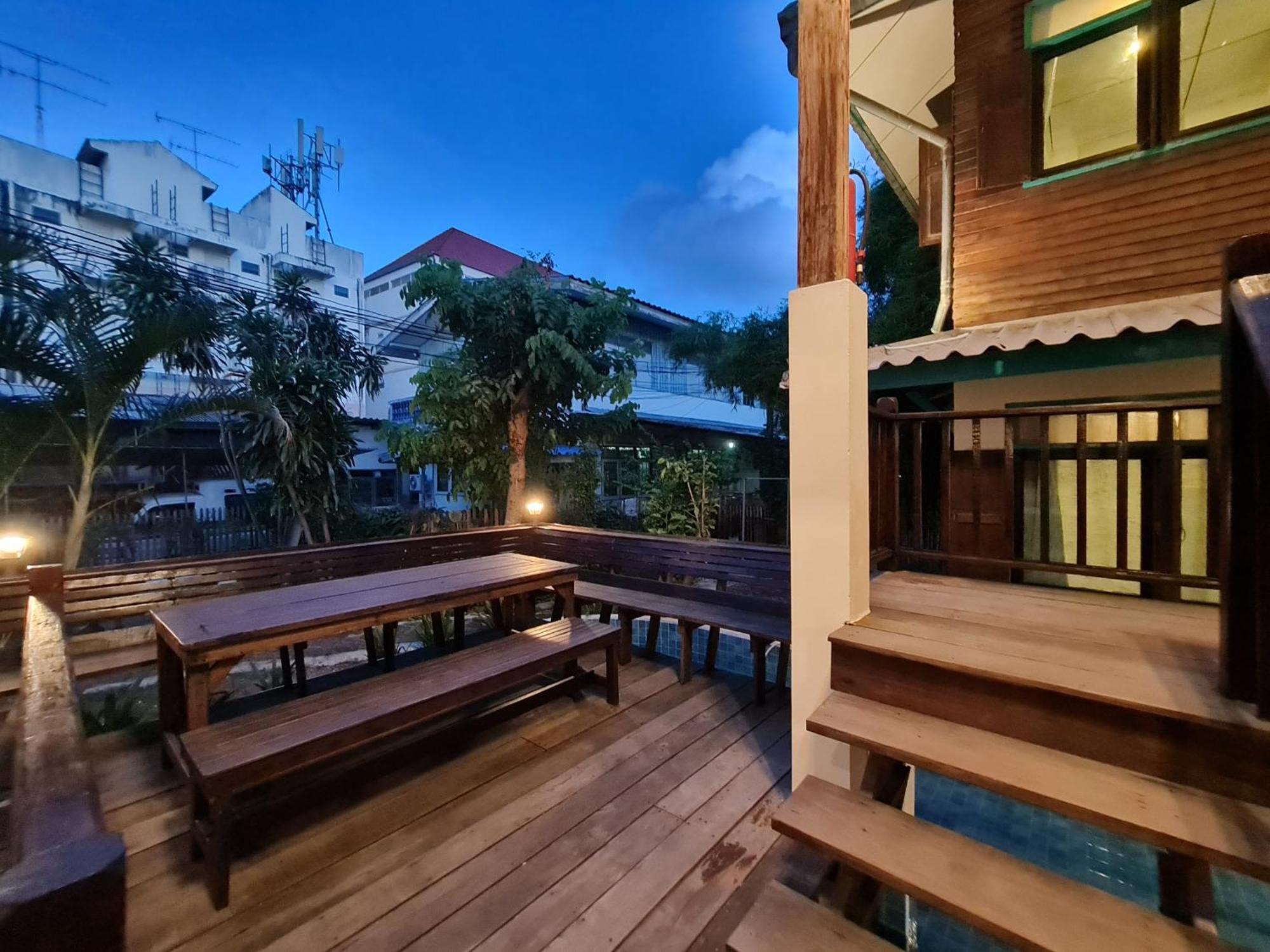 Апартаменты Tepbunthomhouse Ayutthaya Экстерьер фото