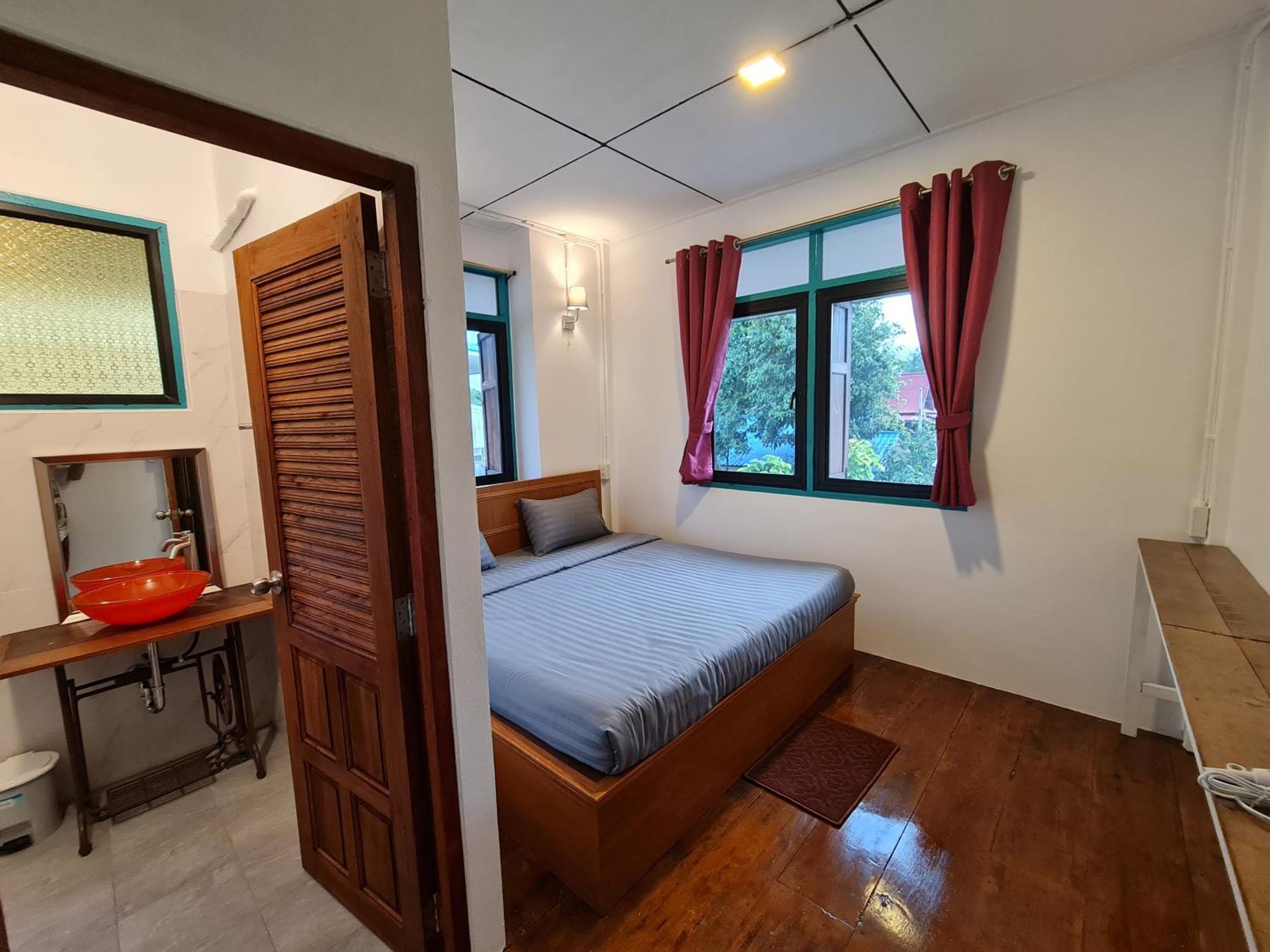 Апартаменты Tepbunthomhouse Ayutthaya Экстерьер фото