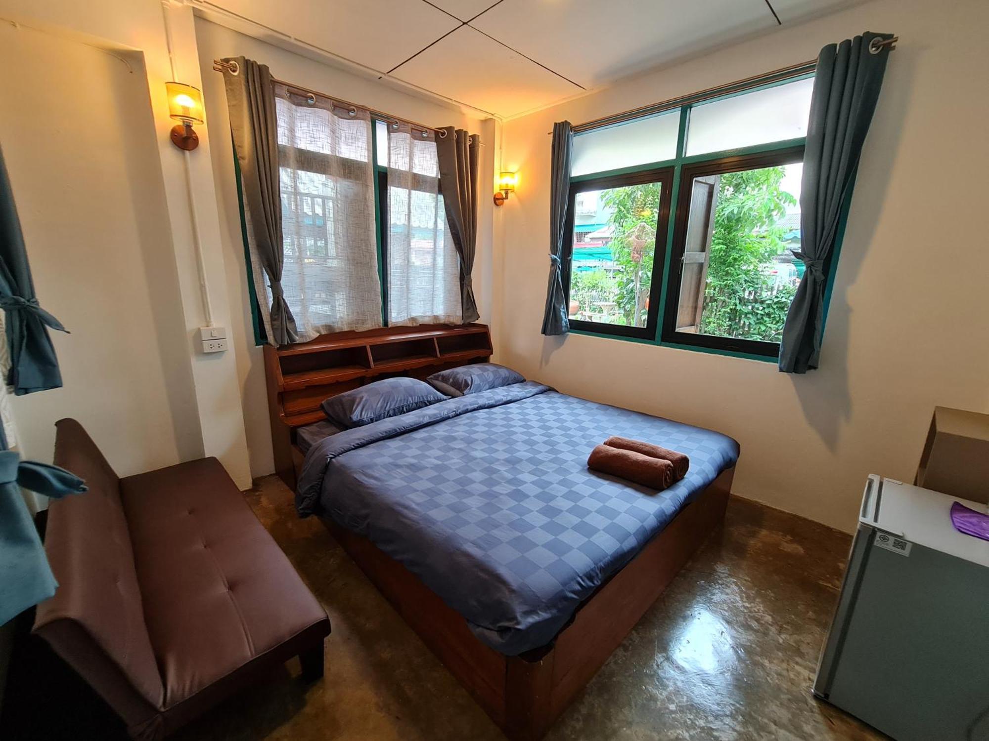 Апартаменты Tepbunthomhouse Ayutthaya Экстерьер фото